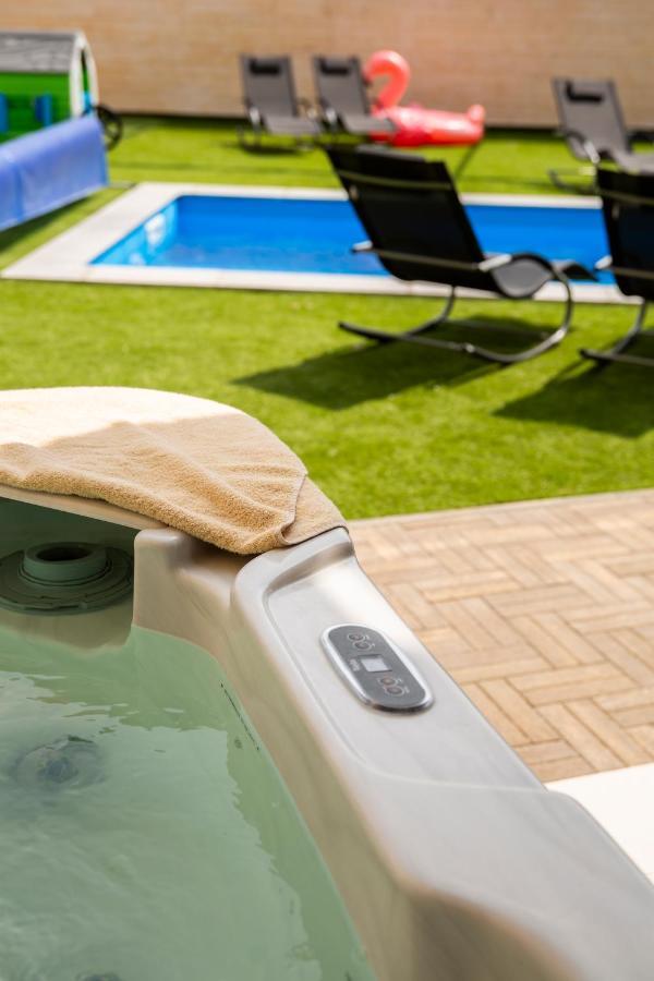 Tahiti Resort Apartments Hajdúszoboszló Εξωτερικό φωτογραφία